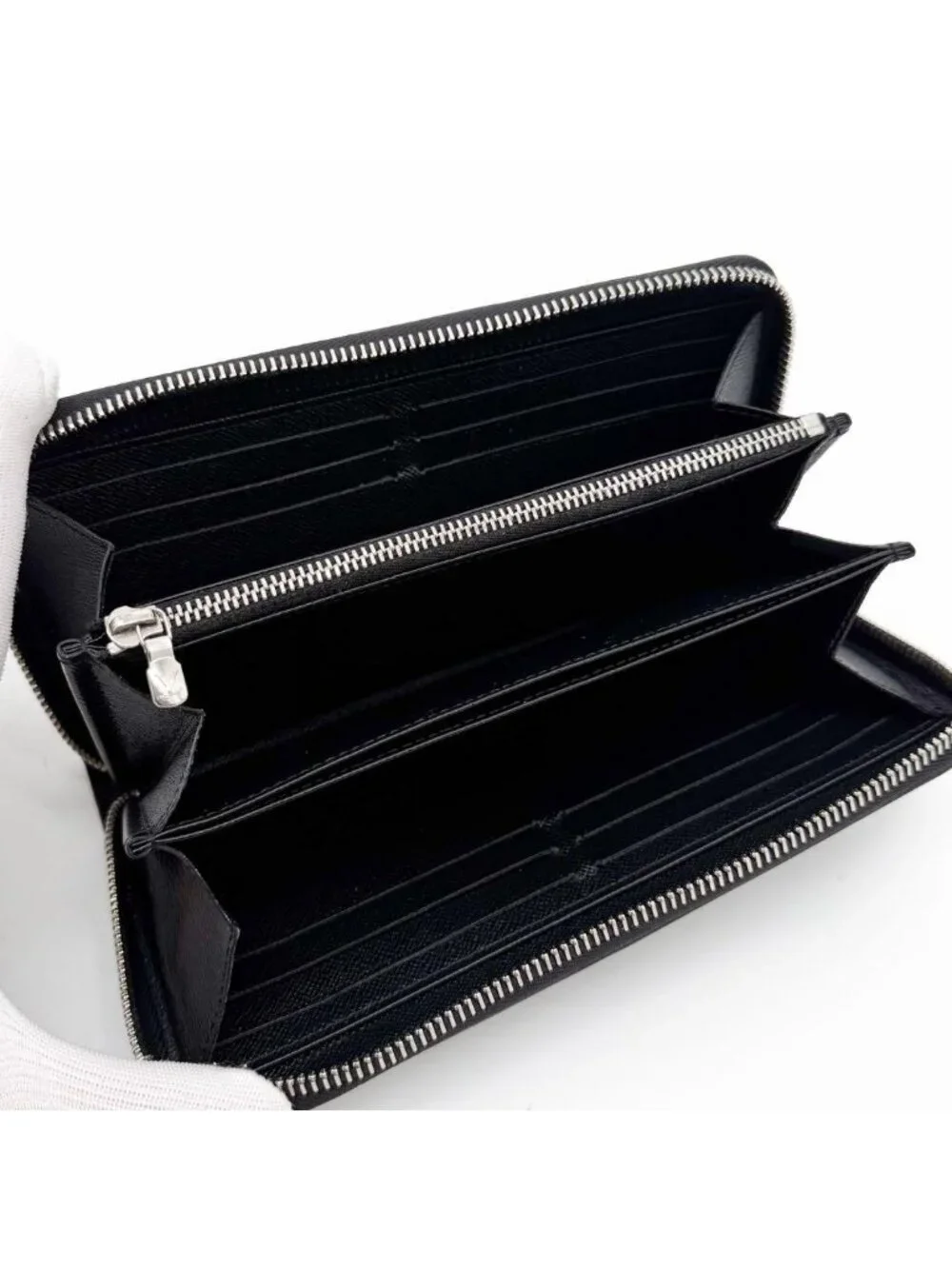 Louis Vuitton Zippy Wallet Epi Black Round